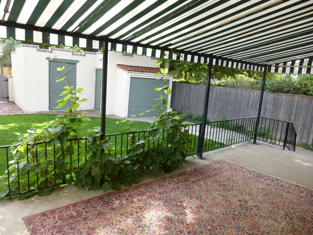 A Place To Call Home! Charming Bungalow Centrally Located To Almost Everything!