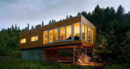 Neal Creek Retreat - Urban Design, Gorgeous Rural Natural Surroundings