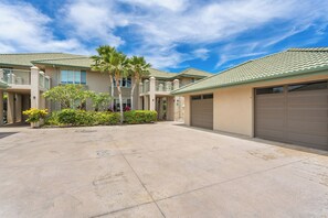 Exterior - Spacious Condo with Backyard and Ocean views | Mauna Kea Resort (Kamuela)
