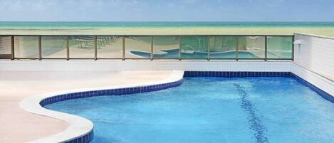 Deluxe Suite Sea View 1° - 23° floor | Piscina | Piscina externa