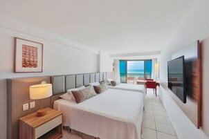 Caja de seguridad en la habitación y decoración personalizada 