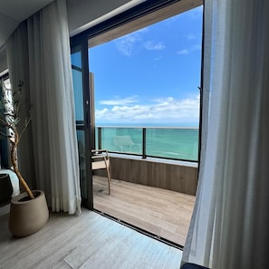 Suite | Interior