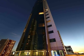 Deluxe Suite Sea View 1° - 23° floor | Exterior