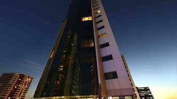 Deluxe Suite Sea View 1° - 23° floor | Exterior