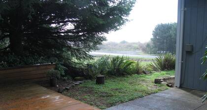 Tenmile House - Comfortable Ocean View