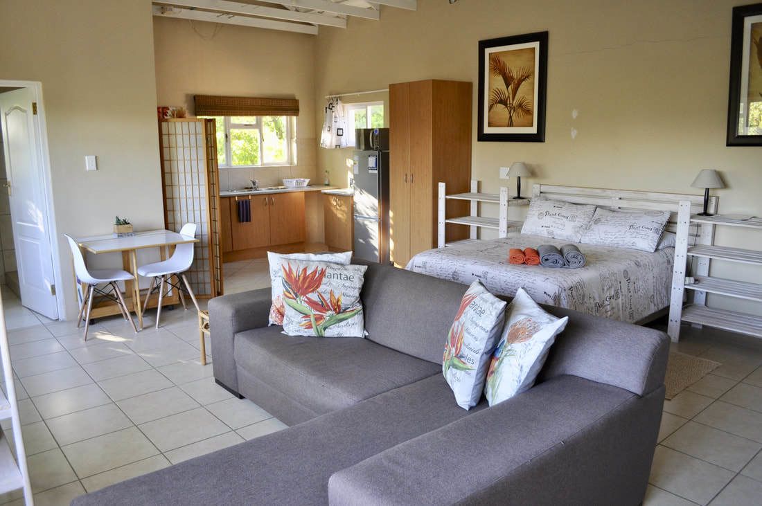 复式房 | 办公桌、熨斗/熨衣板