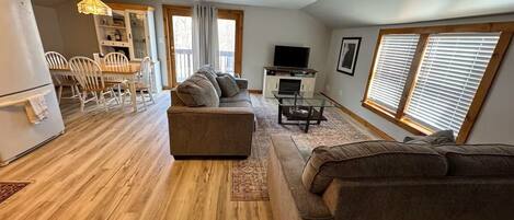 TV connectée, jeux vidéo, livres, chaßne hi-fi