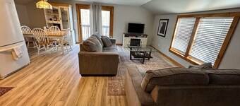 Cody Farms - Privat romslig leilighet med 1 soverom