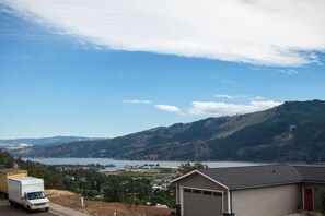 الإطلالة من المنشأة