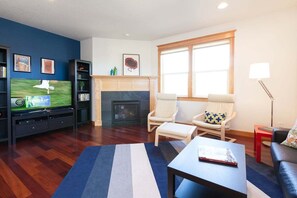 TV, fireplace, DVD player