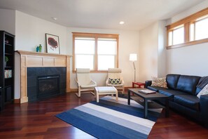 TV, fireplace, DVD player