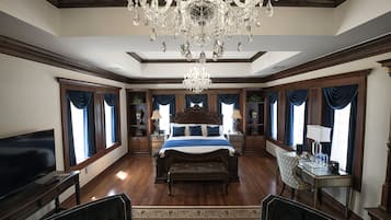 Presidential Room, Non Smoking, Private Bathroom (2nd Floor) | Premium bedding, down comforters, in-room safe, individually decorated