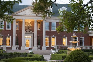 Front of property - Dominion Gardens and Hotel (Guthrie)