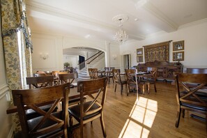 Café da manhã continental grátis todos os dias