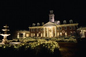 Exterior - Dominion Gardens and Hotel (Guthrie)