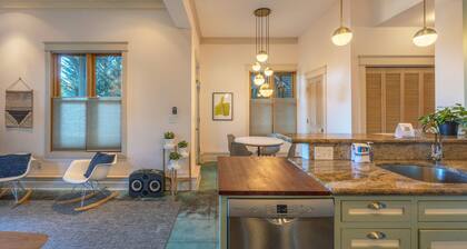 Roe Parker House - DT Hood River, Walk everywhere!