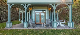 Roe Parker House - DT Hood River, Walk everywhere!