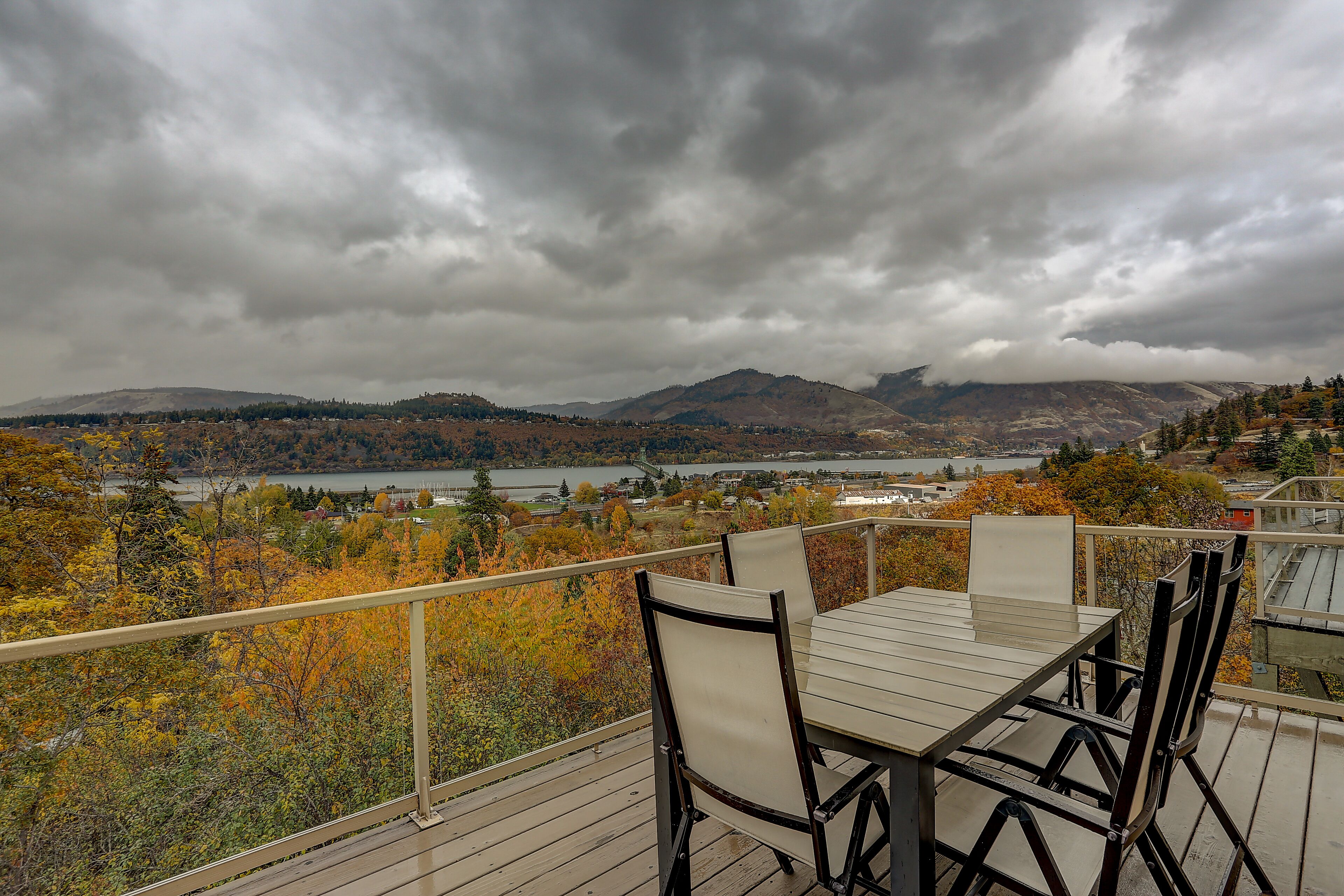 تناول الطعام بالخارج