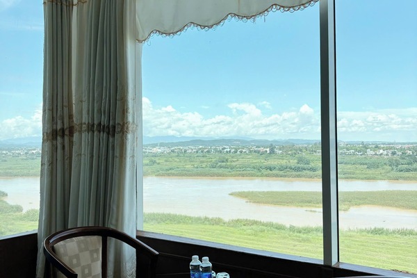 Deluxe Room, River View | View from room