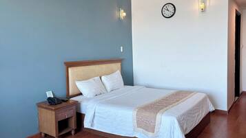 Minibar, in-room safe, desk, free WiFi