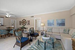 Smart TV, foosball, table tennis - Island House Beach Resort 6N (Siesta Key)