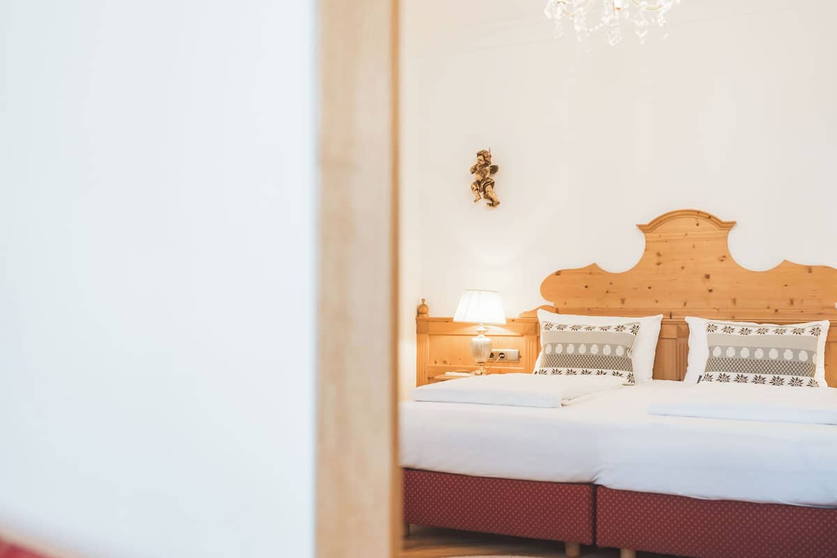 Suite Deluxe | Coffres-forts dans les chambres, bureau