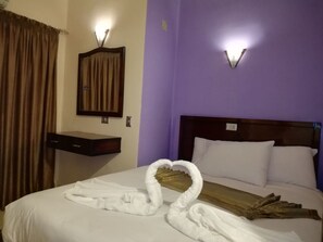 1 bedroom, soundproofing