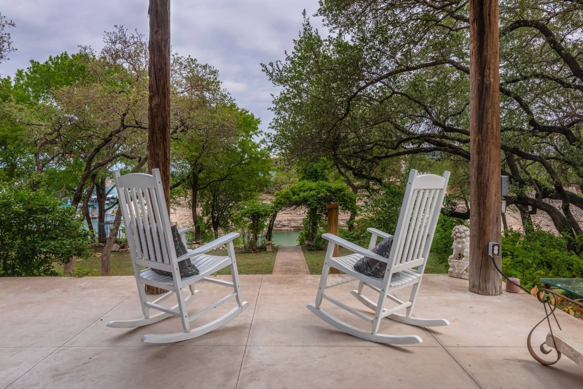Waterfront property steps away from the water on Lake Travis with lake views