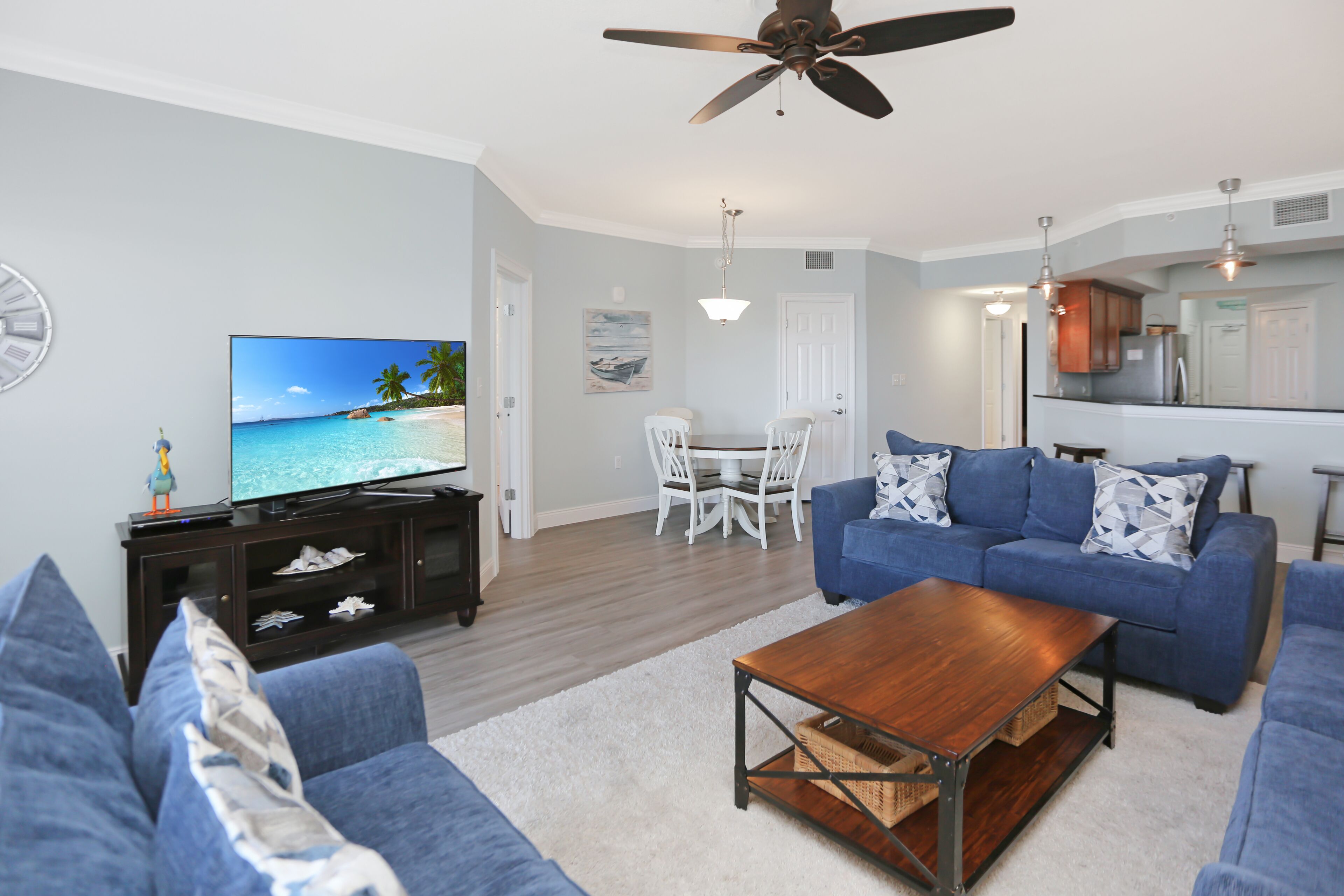 Community Pool & Hot Tub, Very Close To Beach ~ Paradise Shores 302