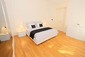 Appartement Prestige (Apartment 1) | Literie de qualité, fer et planche à repasser, accès au Wi-Fi (inclus)