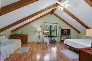 5 makuuhuonetta, silitysrauta/-lauta, Wi-Fi, vuodevaatteet