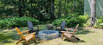Luxurious Farmhouse Style Home - Get away from it all in picturesque setting