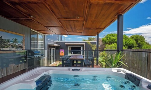 Island Getaway, Outdoor Spa, Games Room