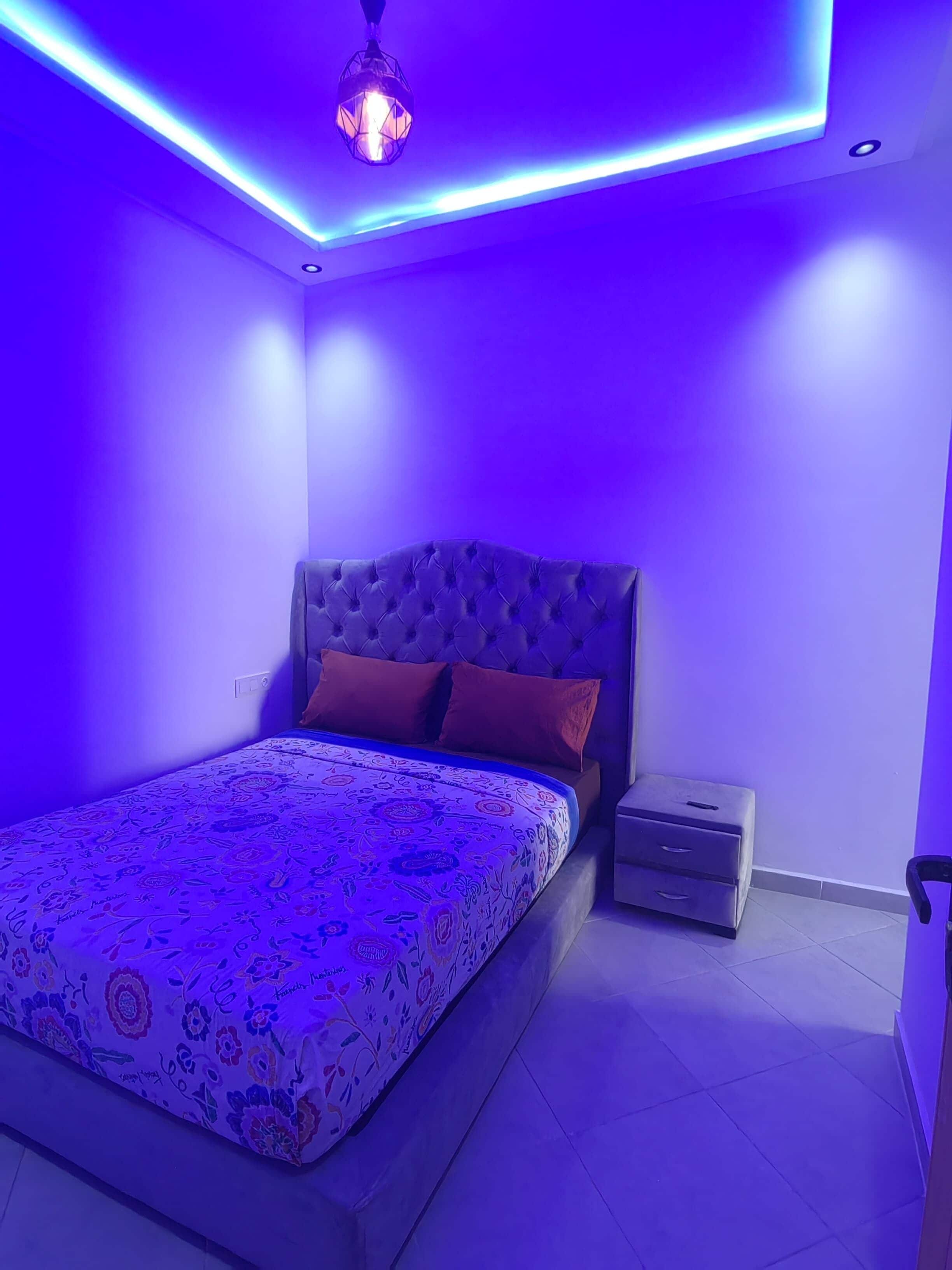 2 slaapkamers, een bureau, een strijkplank/strijkijzer, gratis wifi