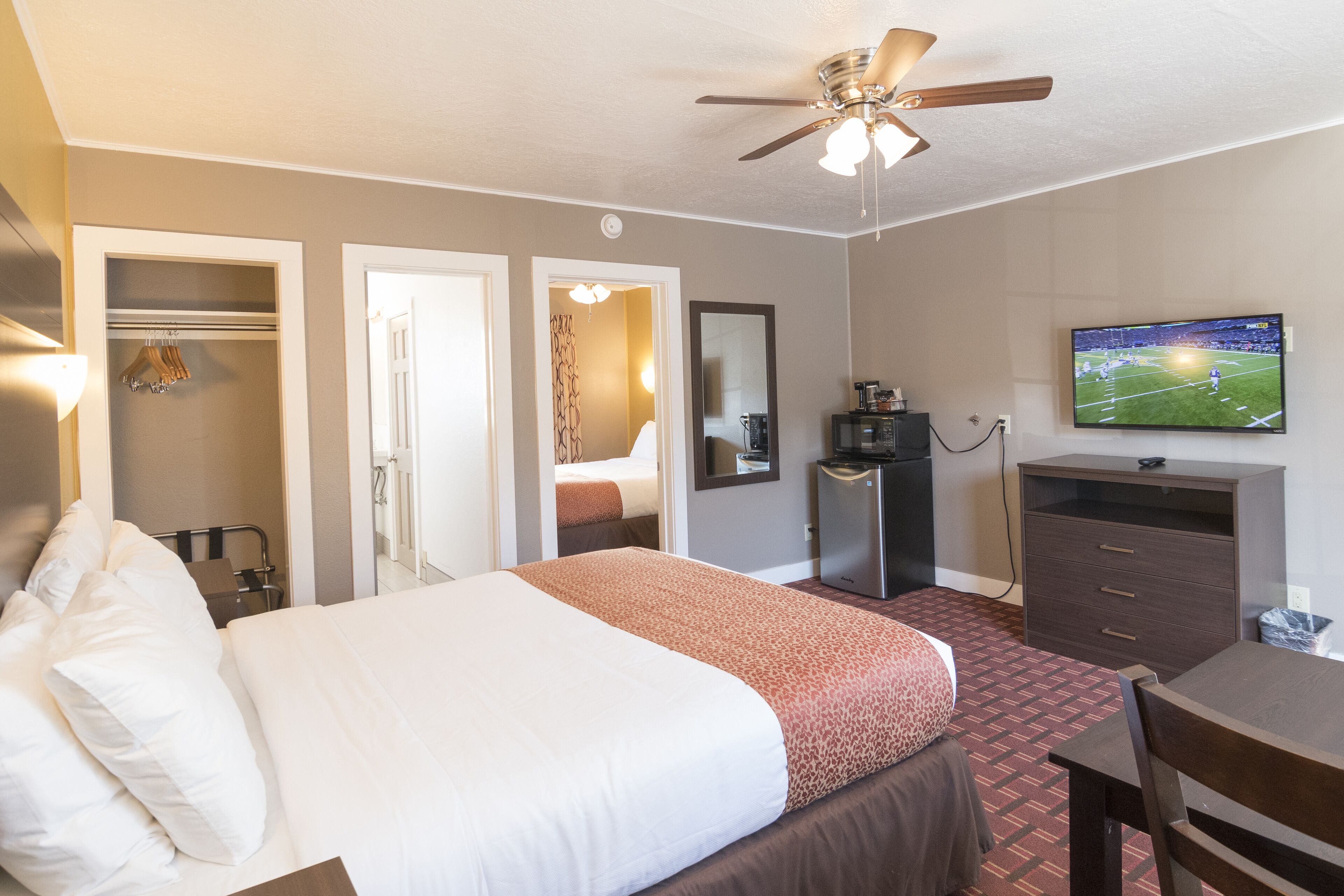 Familjerum - icke-rökare | 1 sovrum, strykjärn/strykbräda, gratis wi-fi och sängkläder