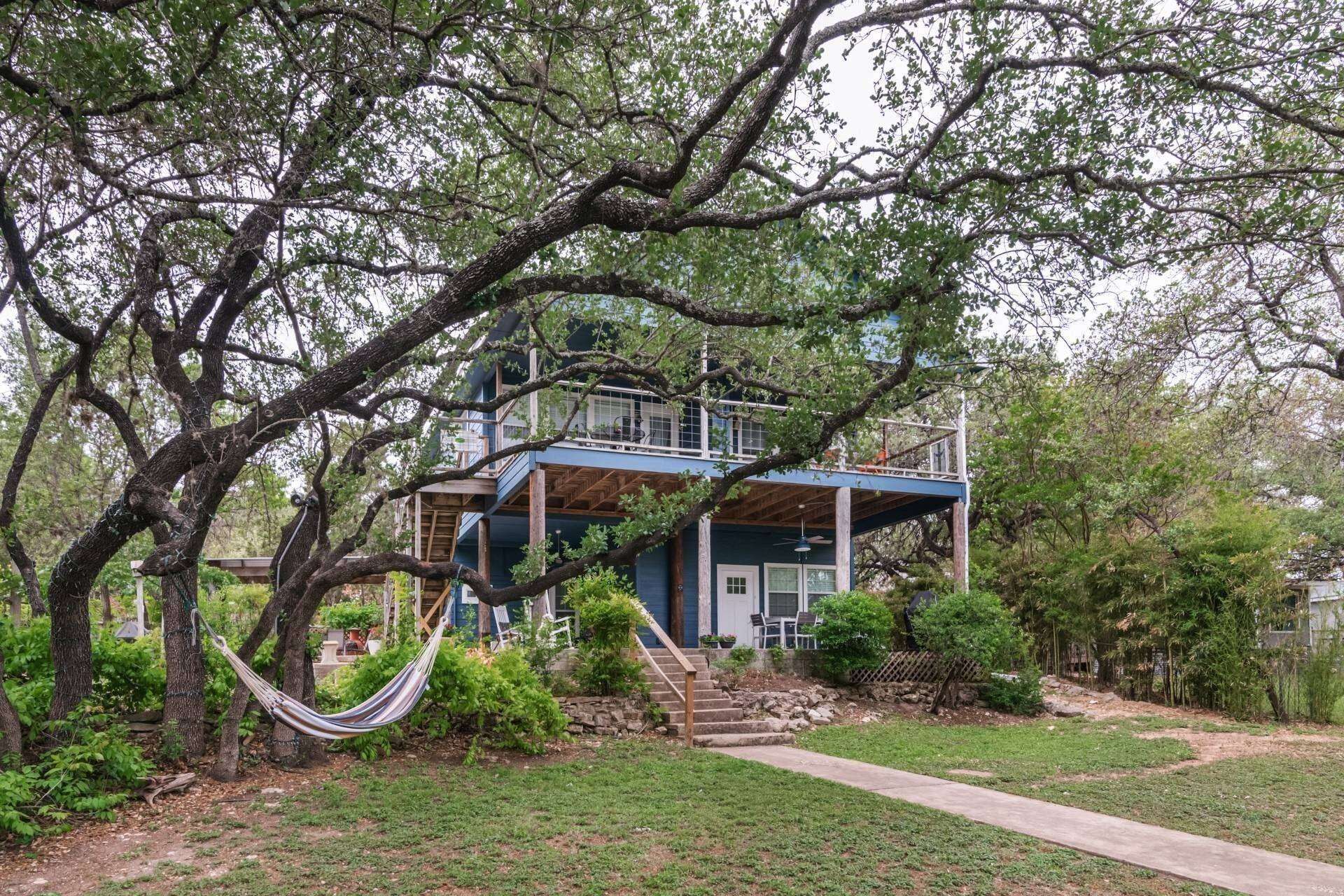 Lake Travis Views just steps away from the water on Lake Travis