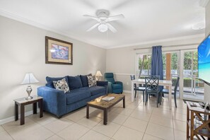 Tv, dvd-spelare och en stereo