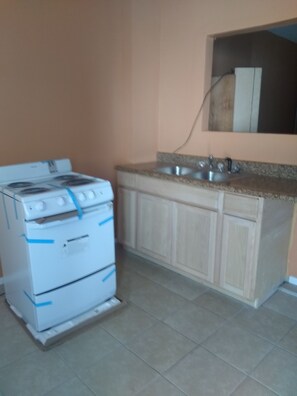 Standard Room, 2 Full Beds | Private kitchen