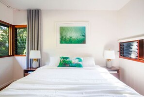 1 bedroom, iron/ironing board, travel cot, free WiFi