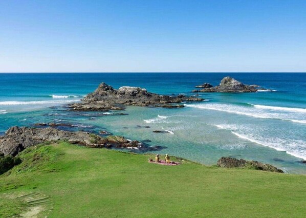 Beach nearby, sun-loungers, beach towels