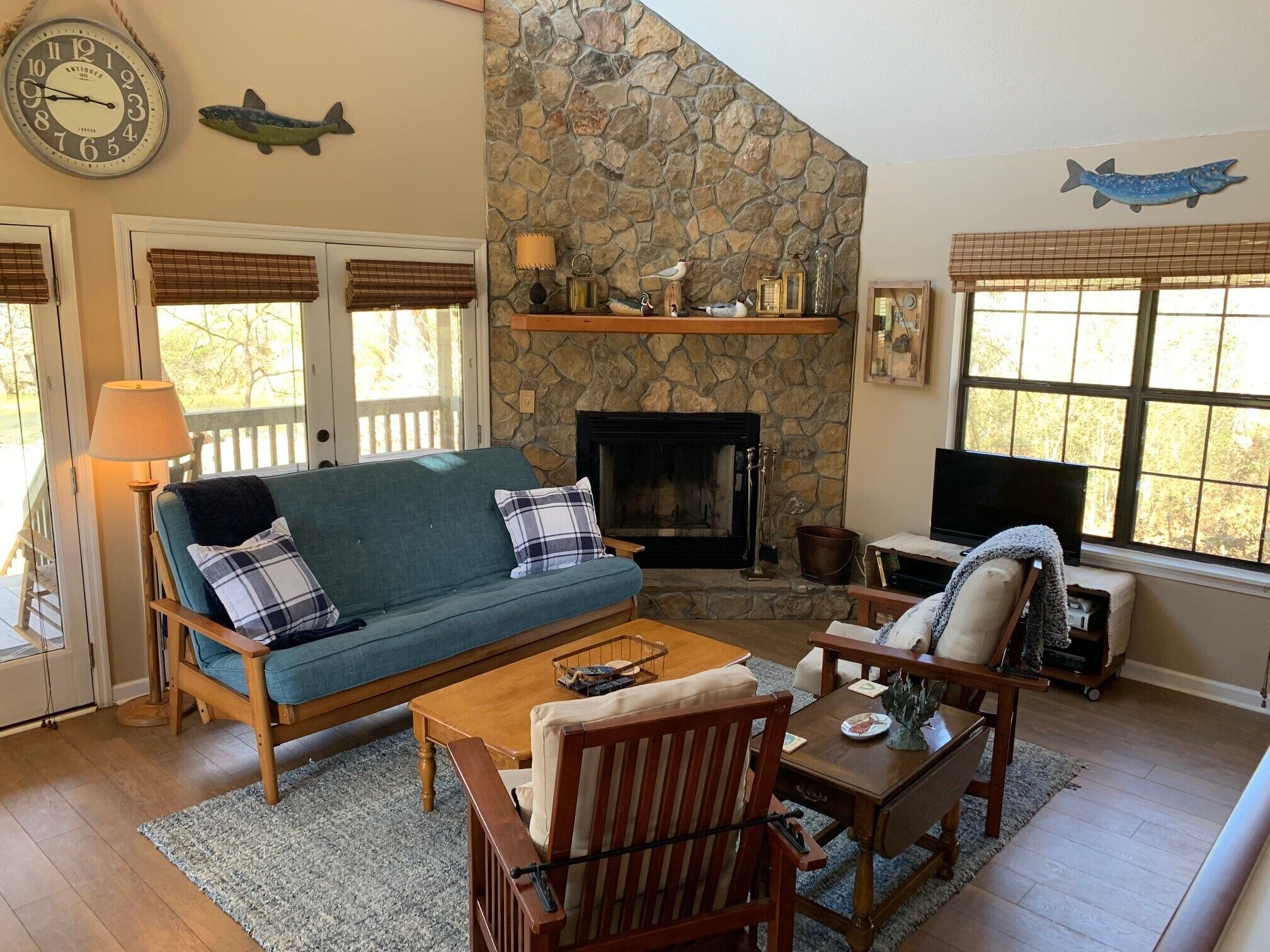 Smart TV, fireplace, video games, DVD player