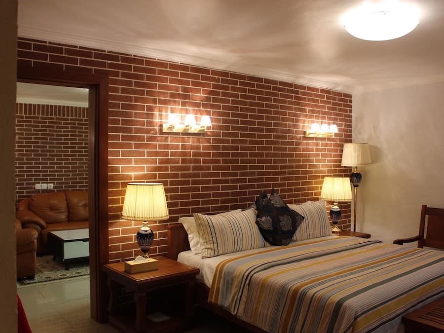 Suite, 1 Bedroom | Minibar, in-room safe, desk, blackout curtains