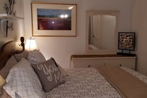 1 habitación, tabla de planchar con plancha, cuna de viaje y wifi 