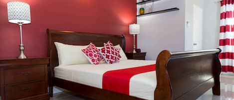 Luxury Villa, 3 Bedrooms, Ensuite, Garden View | Egyptian cotton sheets, premium bedding, in-room safe