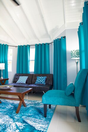 Luxury Villa, 2 Bedrooms, 2 Bathrooms, Courtyard View | Egyptian cotton sheets, premium bedding, in-room safe - Casa Princess Ocho Rios Vacation Villa (Ocho Rios)