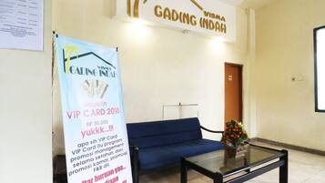 Ruang duduk lobi