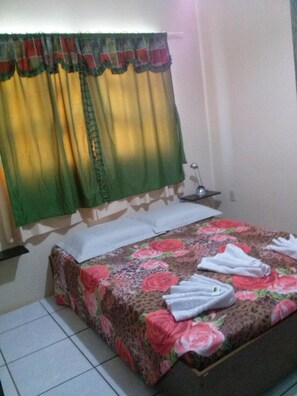 Individually decorated, free WiFi - Pousada Ilha Margarita (Florianópolis)