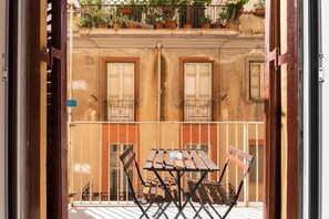 Outdoor dining - Free Wi-Fi, flat in the center of Palermo - Self check-in (Palermo)