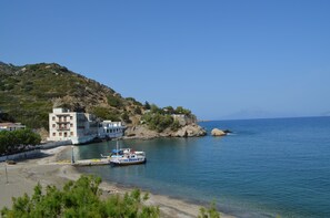 Beach - Alkistis Cozy By The Beach Apt In Ikaria Island, Therma 1st Floor (Therma)
