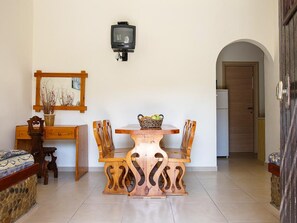 Dining - Quiet place with efflorescent garden (Ammoudara)